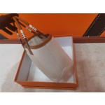 Fully hand-sewn Steeple25 basket plume canvas with Swift leather hand-held multi-color single-shoulder bag