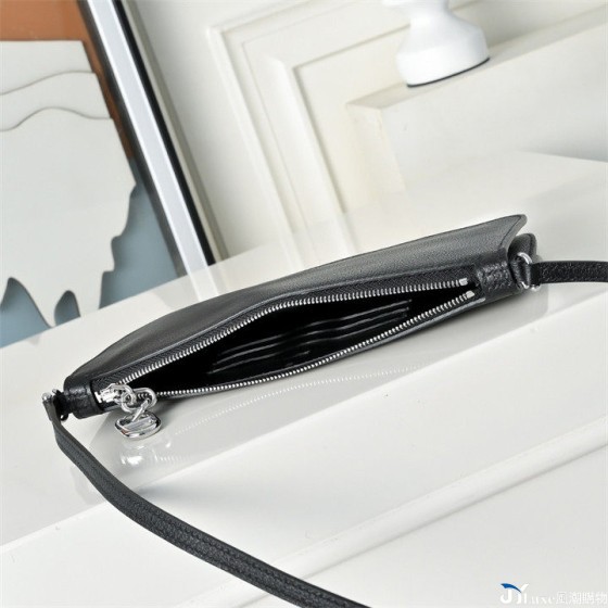 Original Evercolor leather crossbody pig nose clutch, fully hand-sewn Zipengo handbag