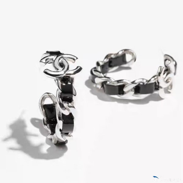 小香 CHANEL 牛仔鏈圈耳環