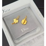 Dior 新款白貝殼花耳鉤