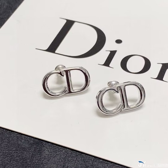 Dior classic CD stud earrings