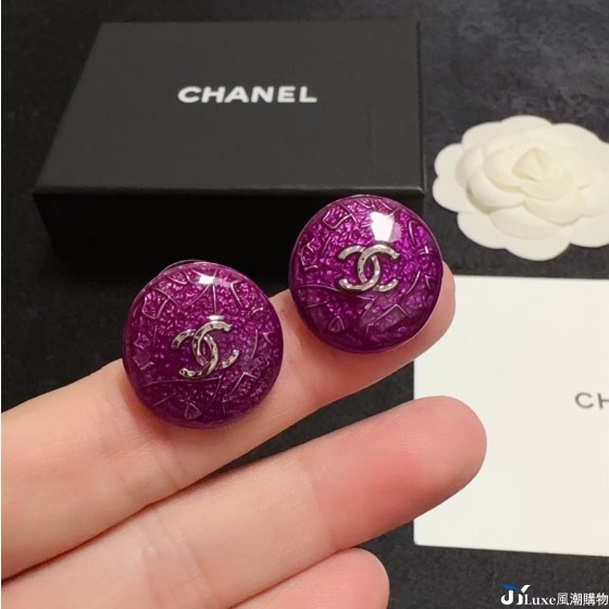 CHANEL 香奈兒高版本紫色雙 C 耳釘