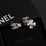 CHANEL 香奈兒不對稱愛心四葉花耳釘（