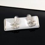 CHANEL 香奈兒早春愛心琺瑯垂墜耳環
