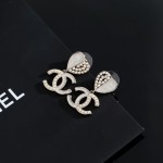 CHANEL 香奈兒早春愛心琺瑯垂墜耳環