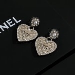 CHANEL 香奈兒早春菱格愛心垂墜耳環