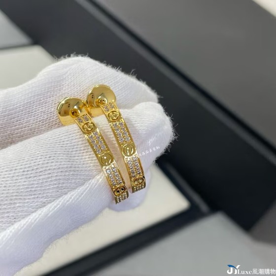 Cartier 卡地亞 Love 系列滿天星半圈鑽耳圈