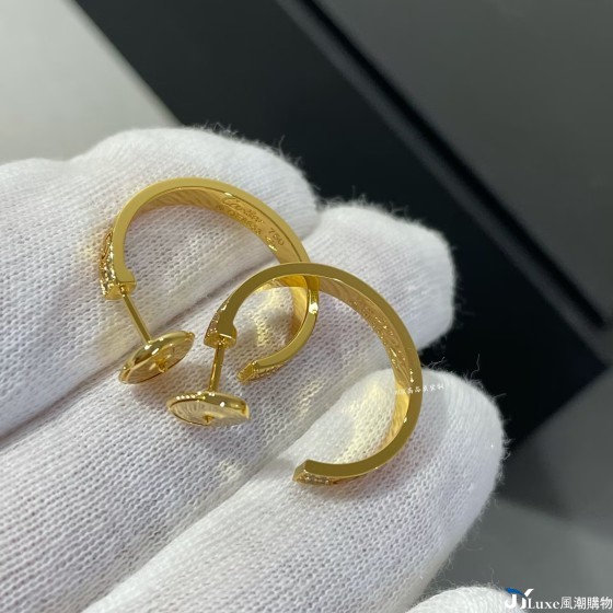 Cartier 卡地亞 Love 系列滿天星半圈鑽耳圈
