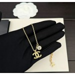 CHANEL 香奈兒新款格紋雙 C 圓鑽項鍊
